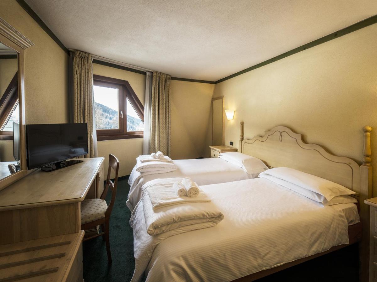 Th Pila Hotell Pila  Exteriör bild